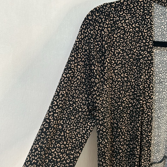 ANN TAYLOR WRAP DRESS WOMEN SIZE 6 BLACK TAN LONG SLEEVE ANIMAL PRINT - Picture 9 of 15